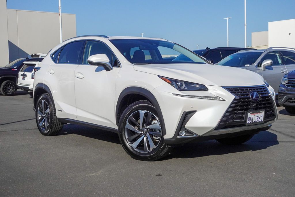 2020 Lexus NX 300h Premium photo 4