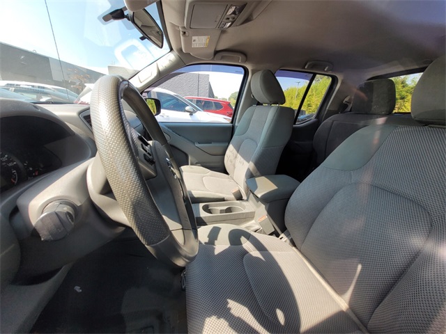 2019 Nissan Frontier SV photo 9