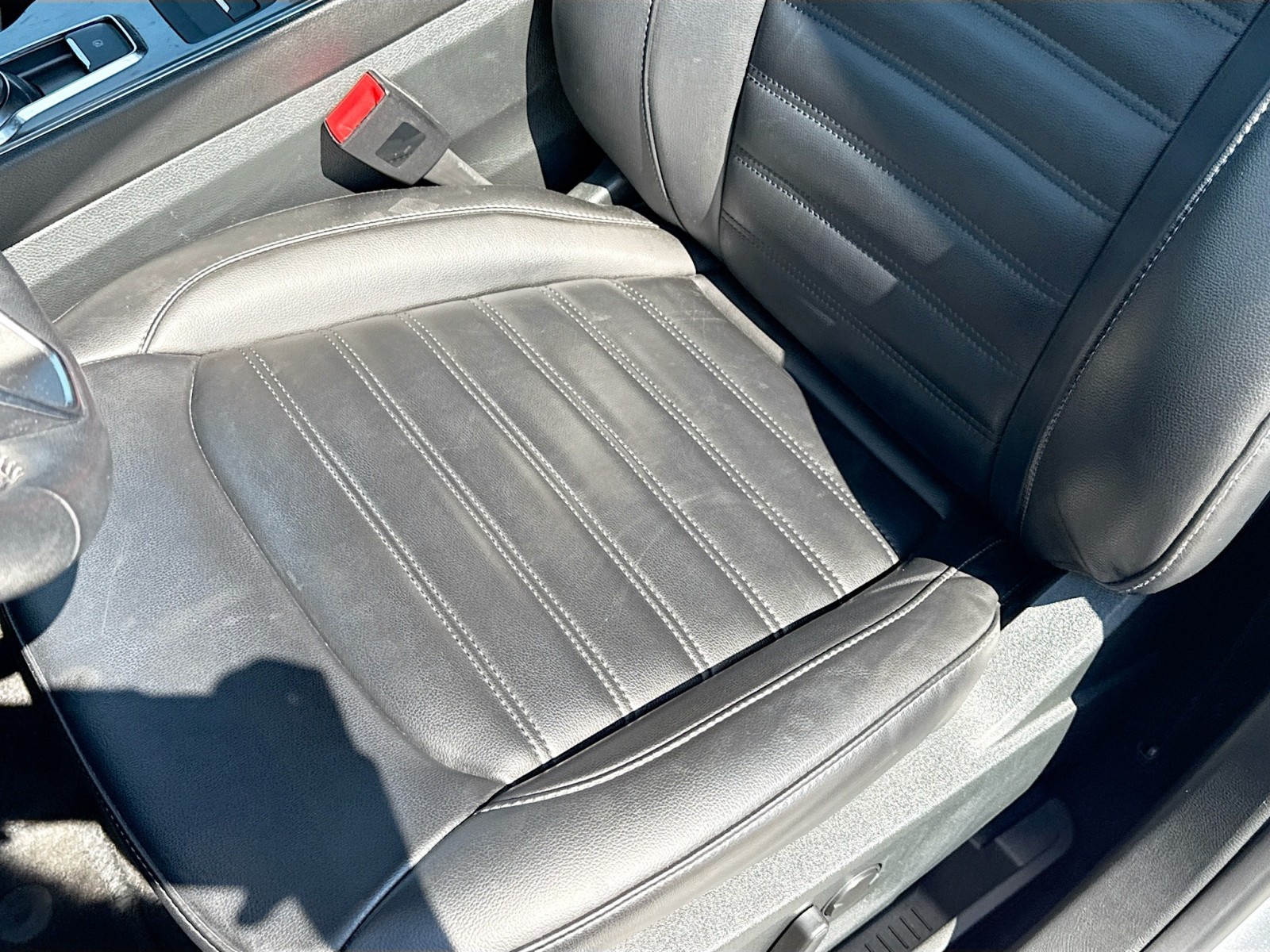 2022 Ford Edge SEL photo 18