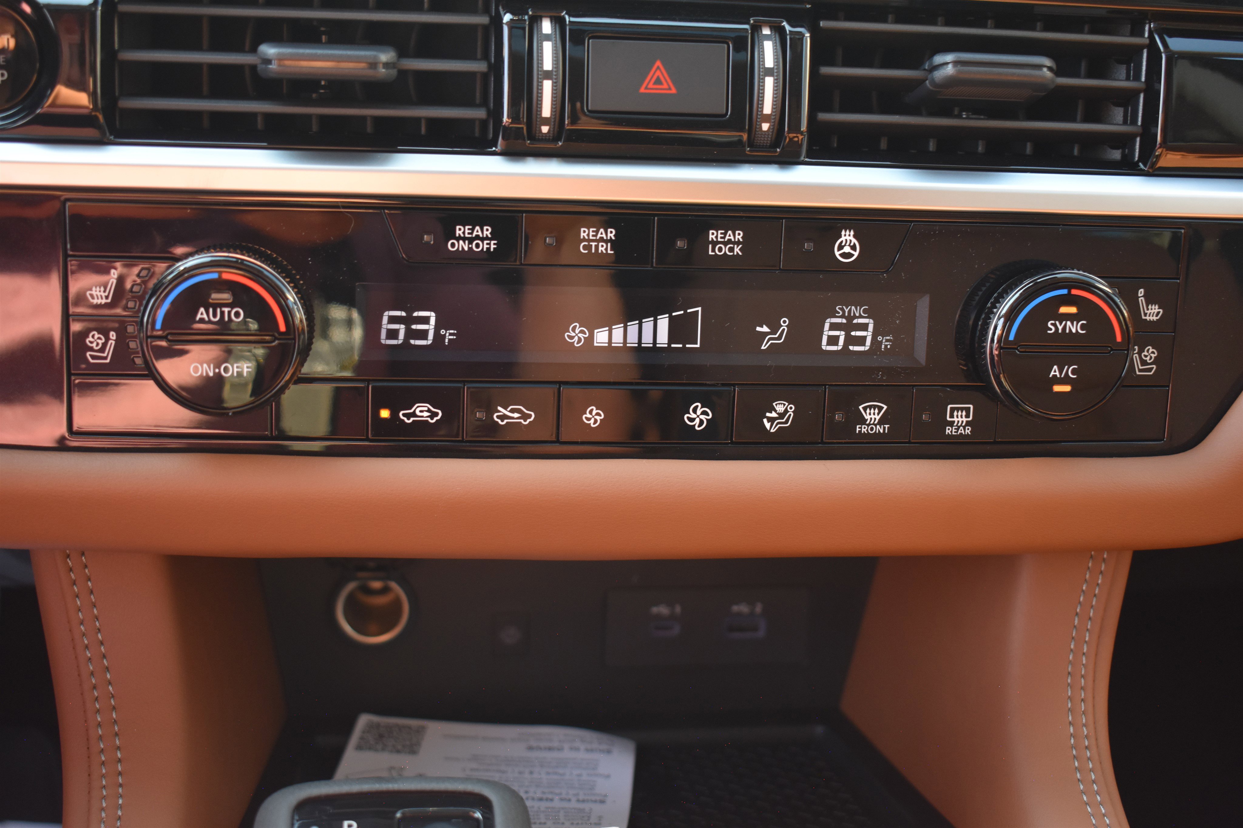 2025 Nissan Pathfinder Platinum photo 19