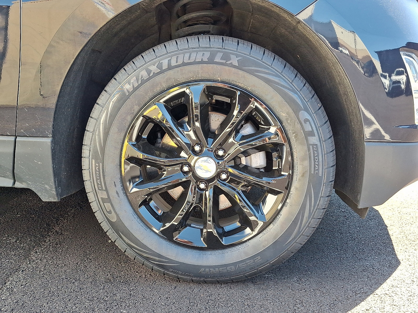 2021 Chevrolet Equinox LT photo 2