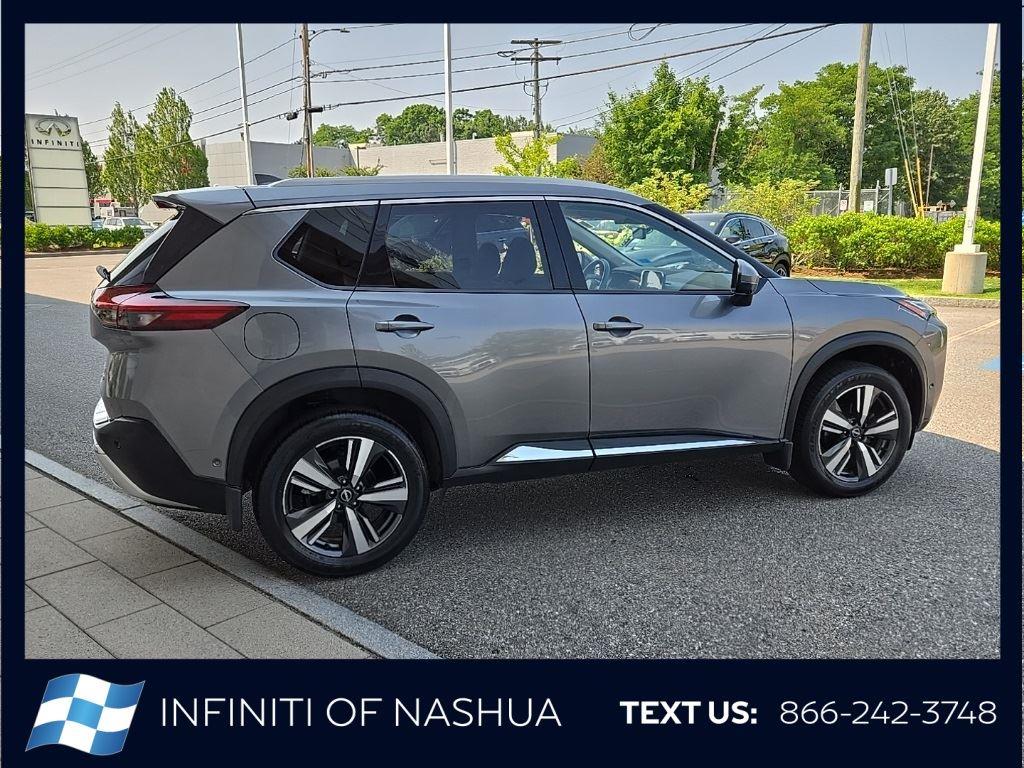 2023 Nissan Rogue Platinum photo 12