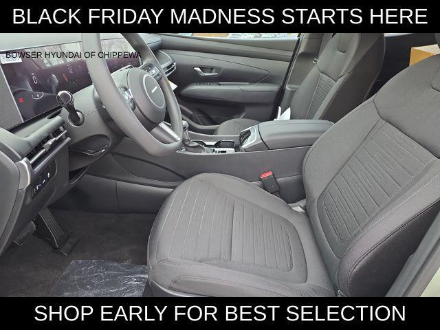 2026 Hyundai Elantra SEL Sport photo 4