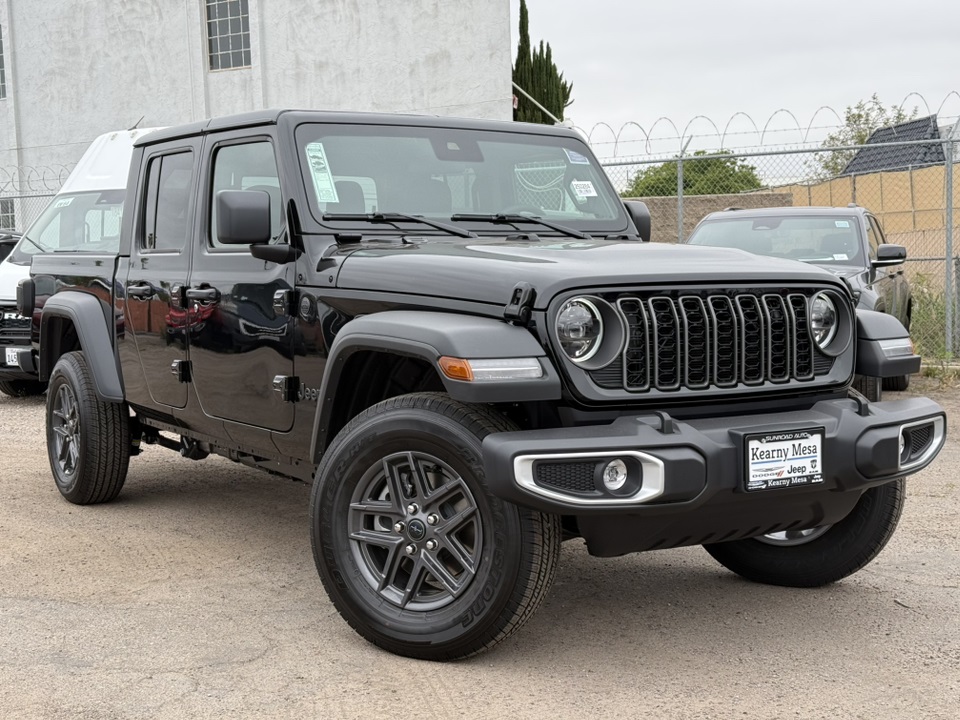 2025 Jeep Gladiator Sport S photo 2