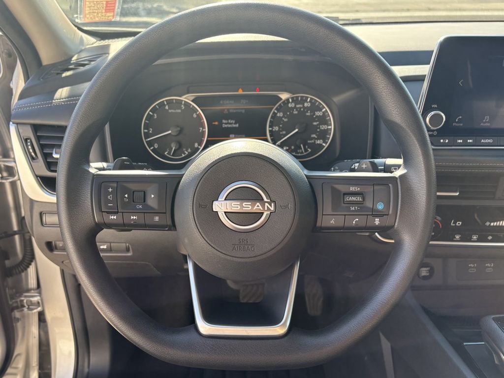 2024 Nissan Rogue SV photo 15