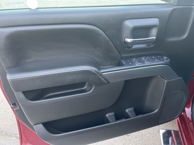 2018 Chevrolet Silverado 1500 LT photo 2