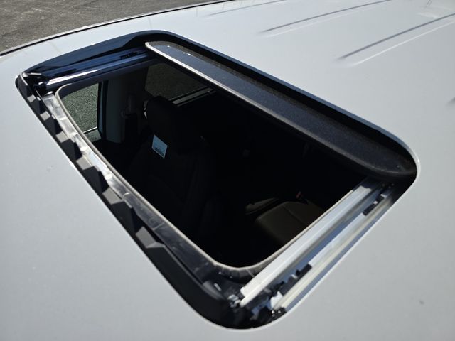 2026 Honda Odyssey Touring photo 3
