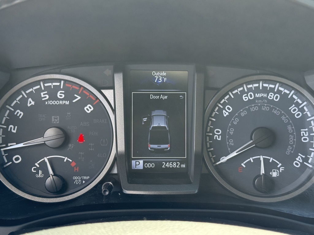 2022 Toyota Tacoma TRD Off-Road photo 22