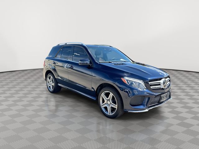 2016 Mercedes Benz GLE 400 4MATIC photo 2