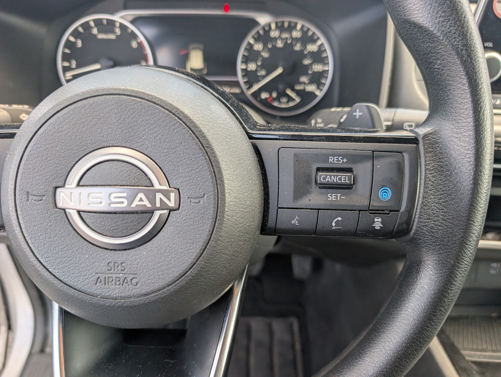 Used 2023 SILVER Nissan SV image 17