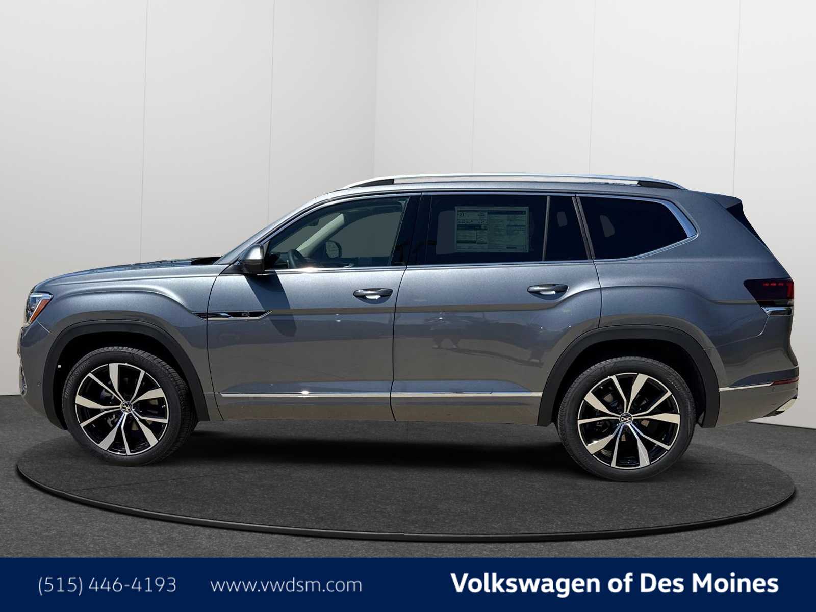 2025 Volkswagen Atlas SEL Premium R-Line photo 3