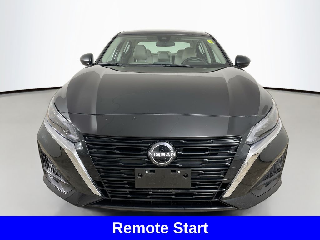 2025 Nissan Altima 2.5 SV photo 2