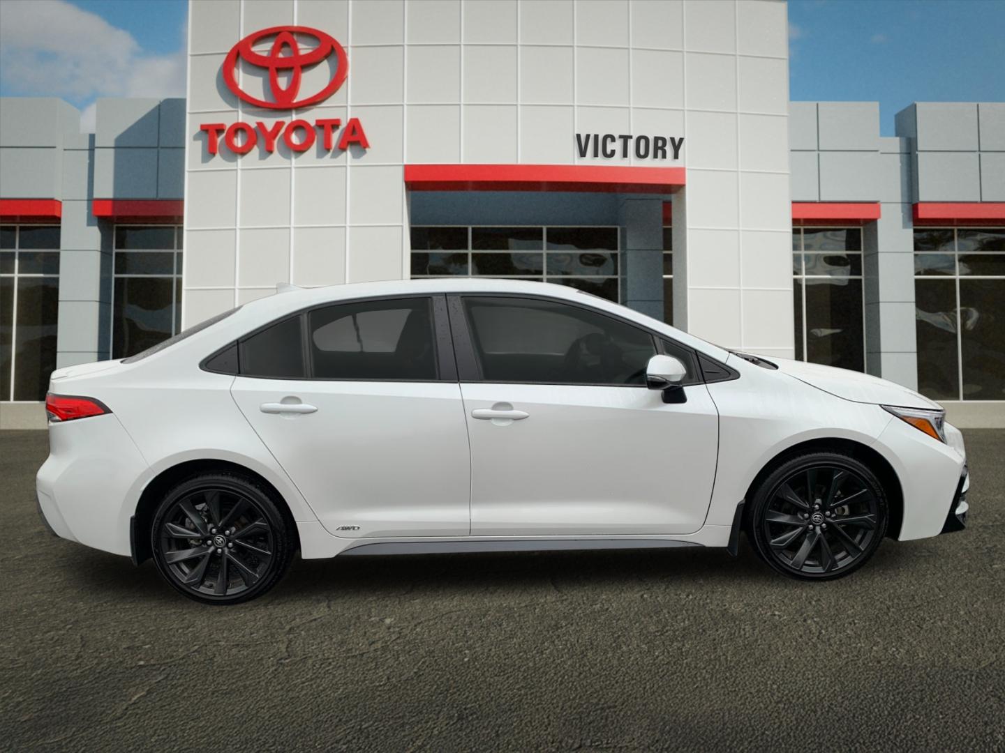 2024 Toyota Corolla Hybrid SE photo 2