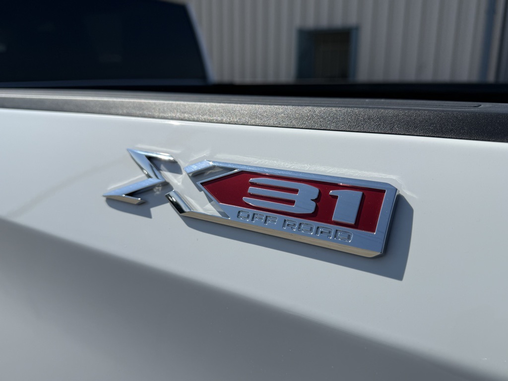 2024 Gmc Sierra 1500 Elevation photo 9