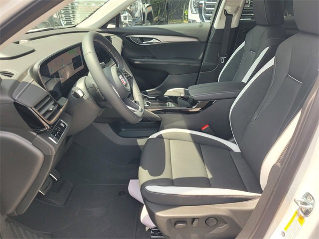 2025 Buick Envision Sport Touring photo 3