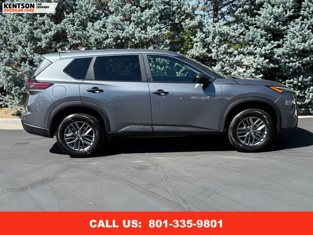 2024 Nissan Rogue S photo 9