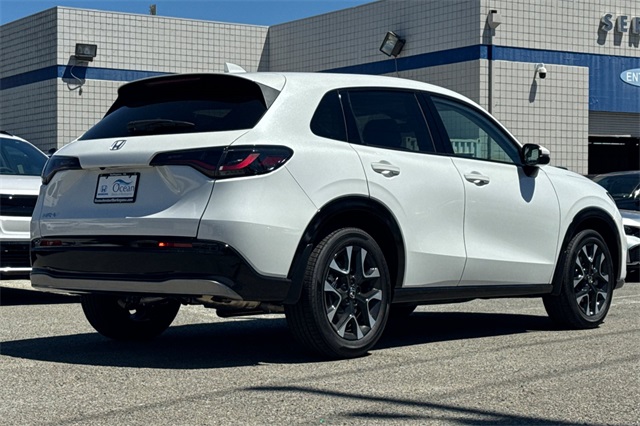 2026 Honda HR-V EX-L photo 2