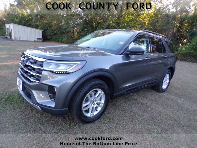 2026 Ford Explorer photo 2