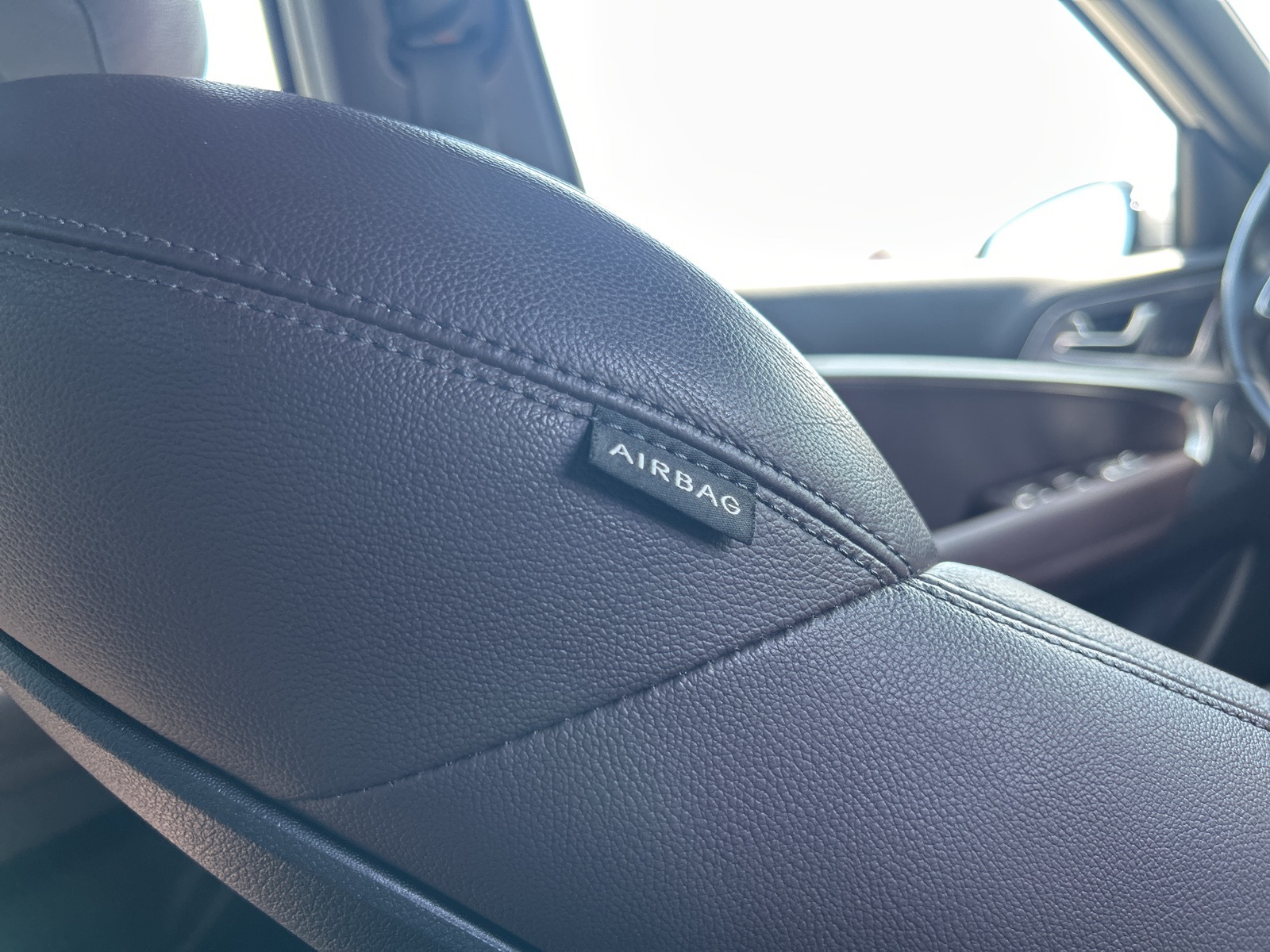 2022 Genesis G70 2.0T photo 27