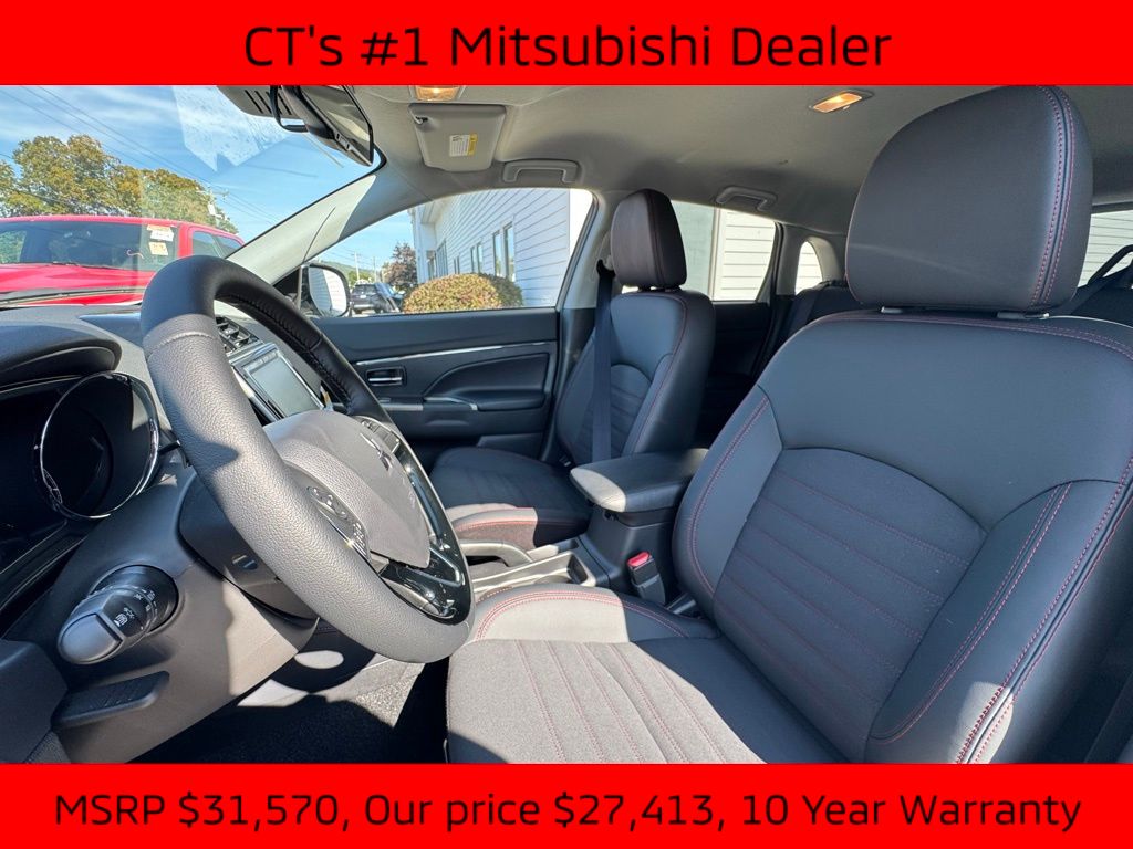 2025 Mitsubishi Outlander Sport SE photo 8