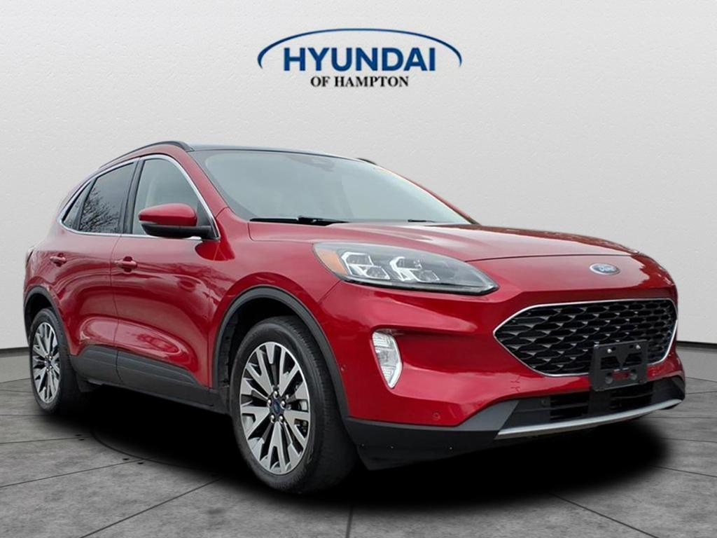 2020 Ford Escape Titanium's photo