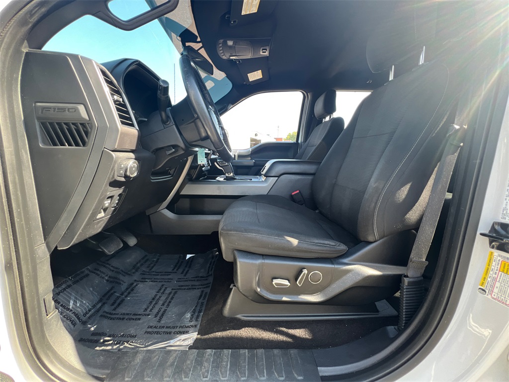 2017 Ford F-150 XLT photo 32