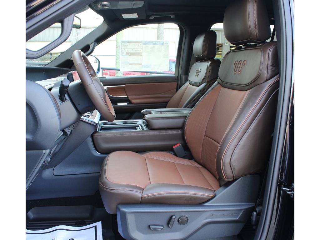 2025 Ford Expedition MAX King Ranch photo 4