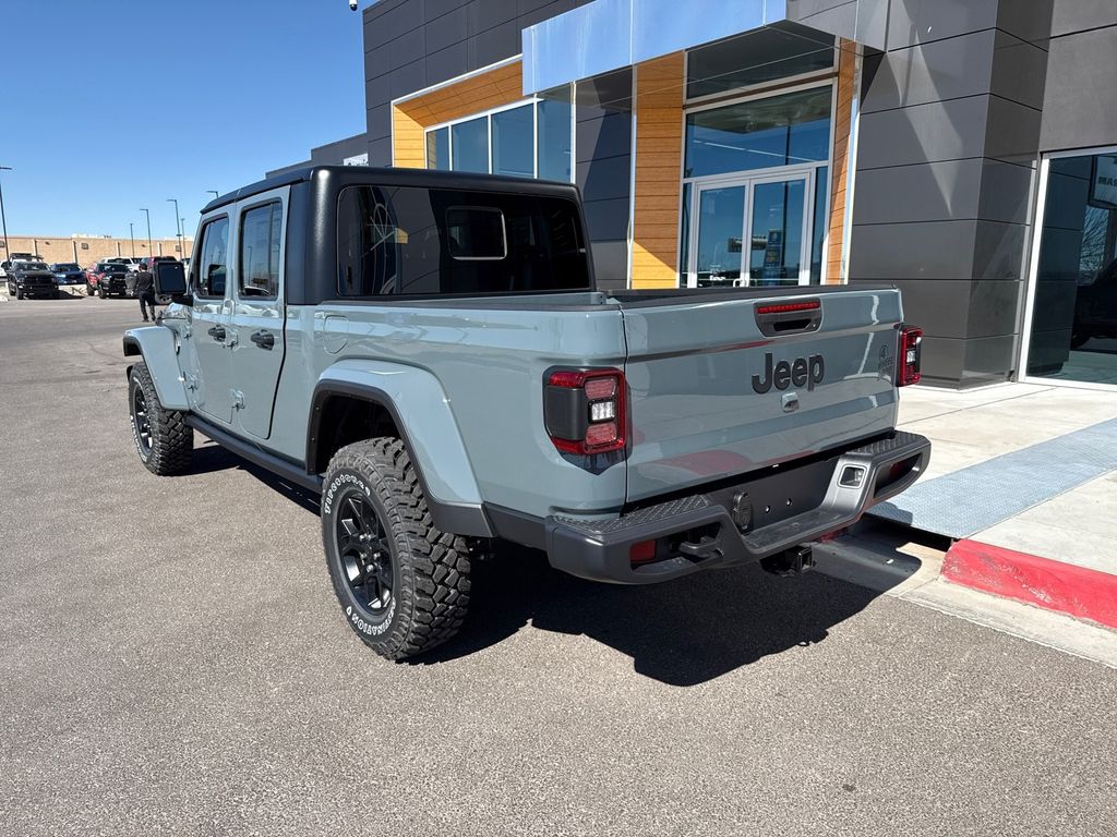 2025 Jeep Gladiator Willys photo 7