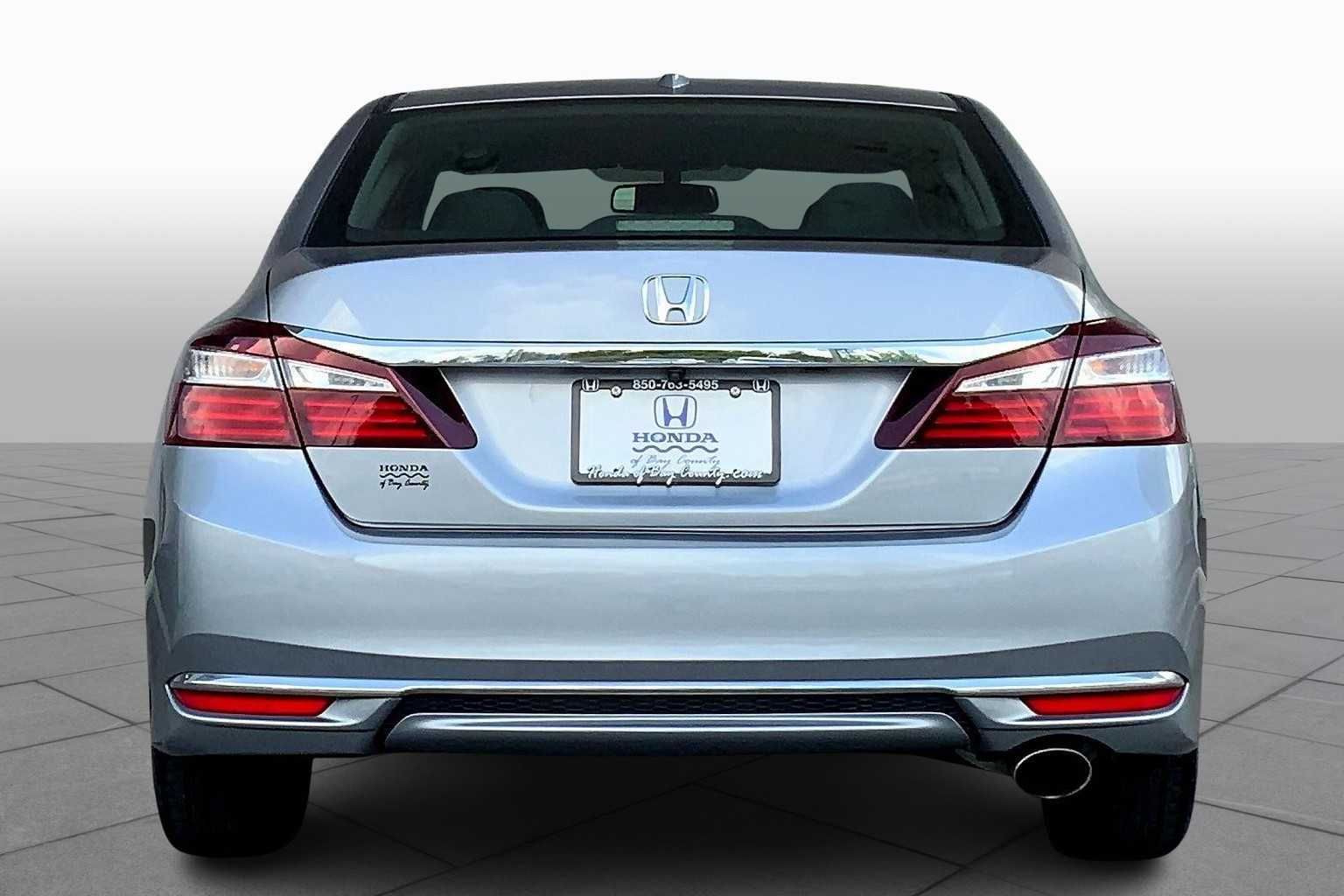 2016 Honda Accord EX-L photo 4