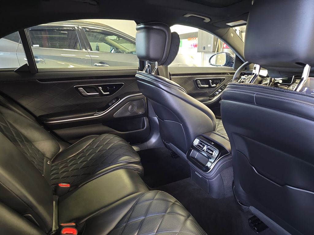 2025 Mercedes Benz S 580 4MATIC photo 9