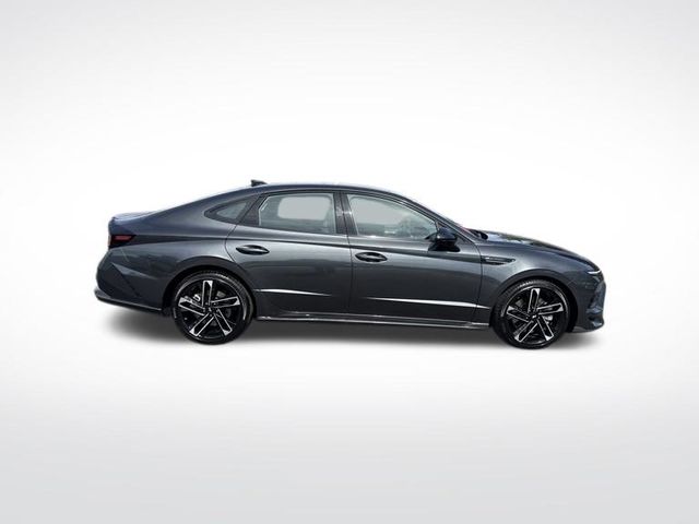 2025 Hyundai Sonata N Line photo 6
