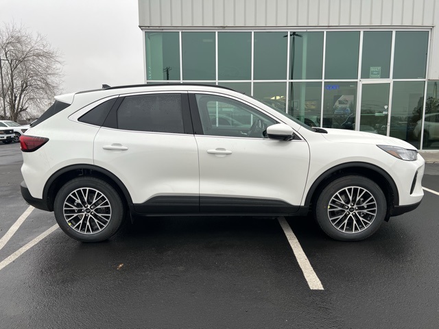 2025 Ford Escape Plug-In Hybrid Base photo 4