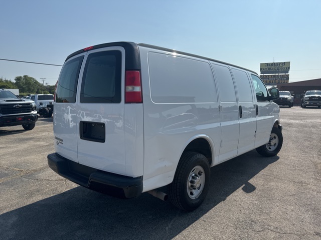 2014 Chevrolet Express 2500 Work Van photo 9