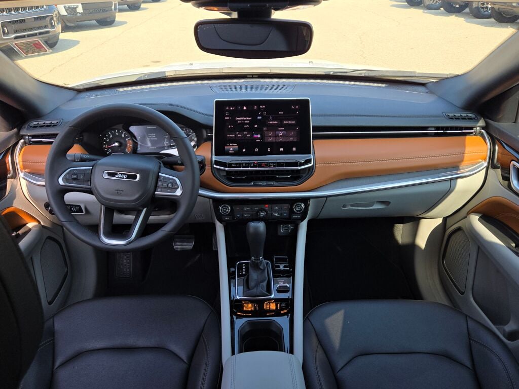 2023 Jeep Compass Limited photo 17