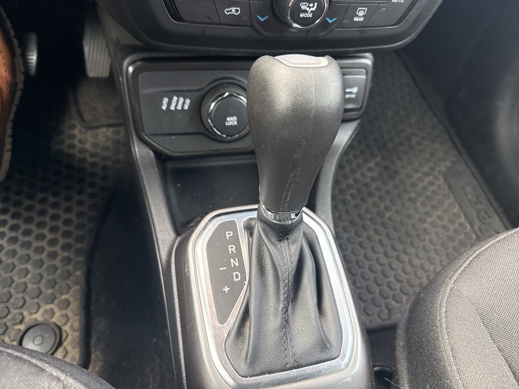 2022 Jeep Renegade Latitude photo 6