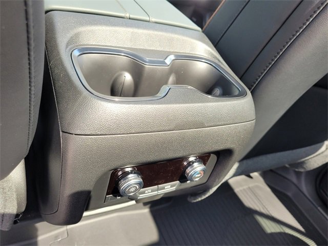 2026 Gmc Acadia AT4 photo 6