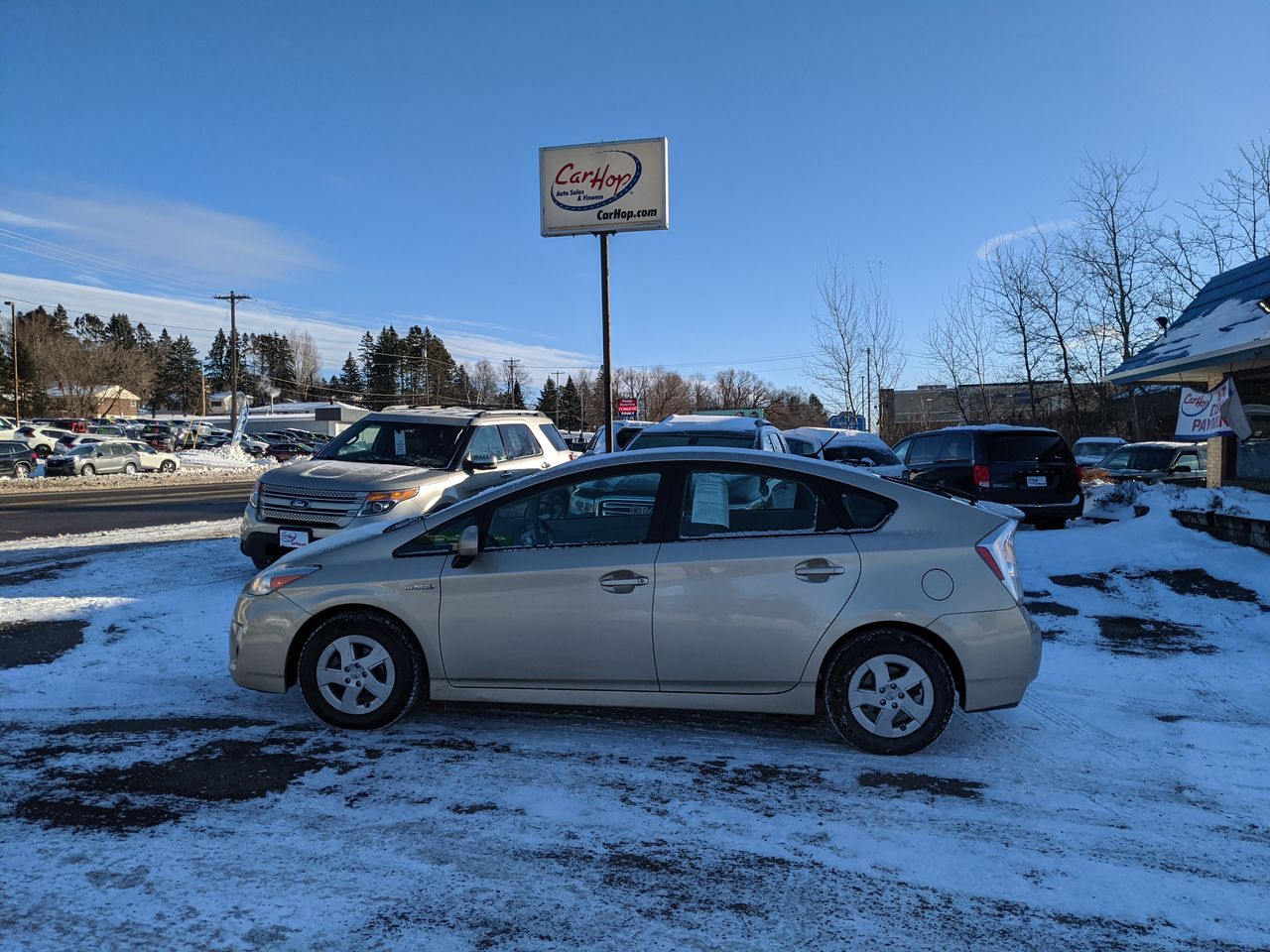 2010 Toyota Prius III's photo