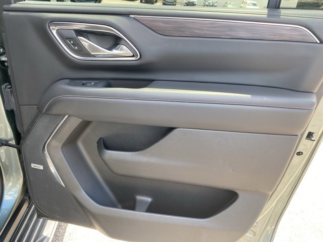 2023 Chevrolet Suburban LT photo 33