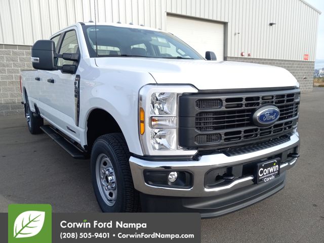 2026 Ford F-350 Super Duty XL's photo