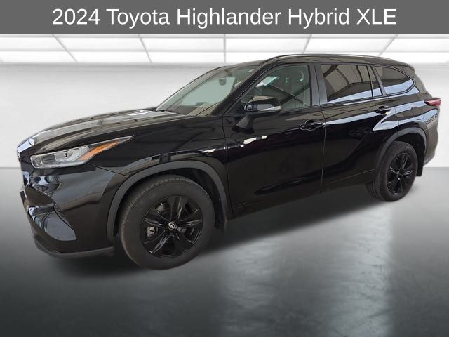 2024 Toyota Highlander XLE's photo