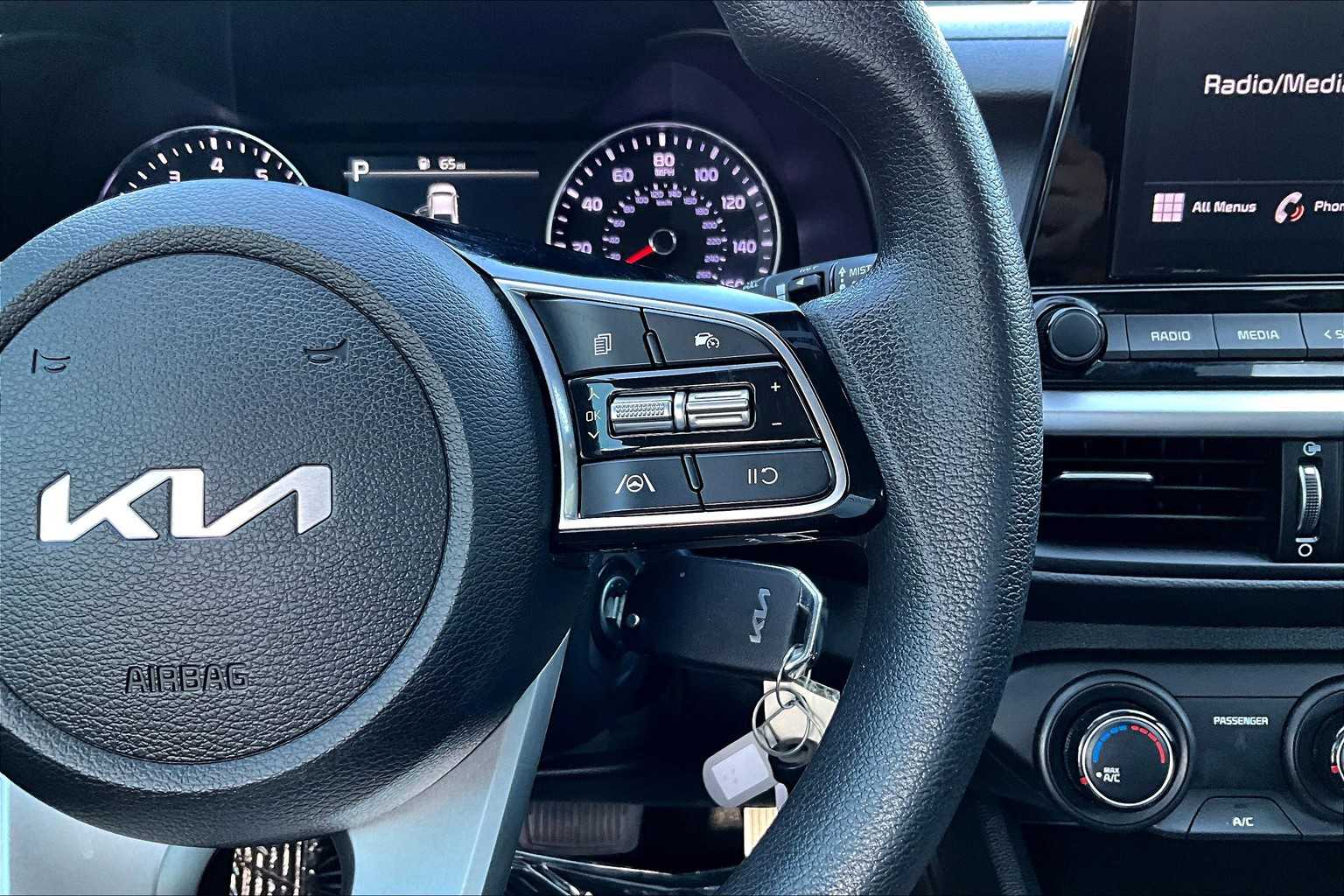 2024 Kia Forte LXS photo 22