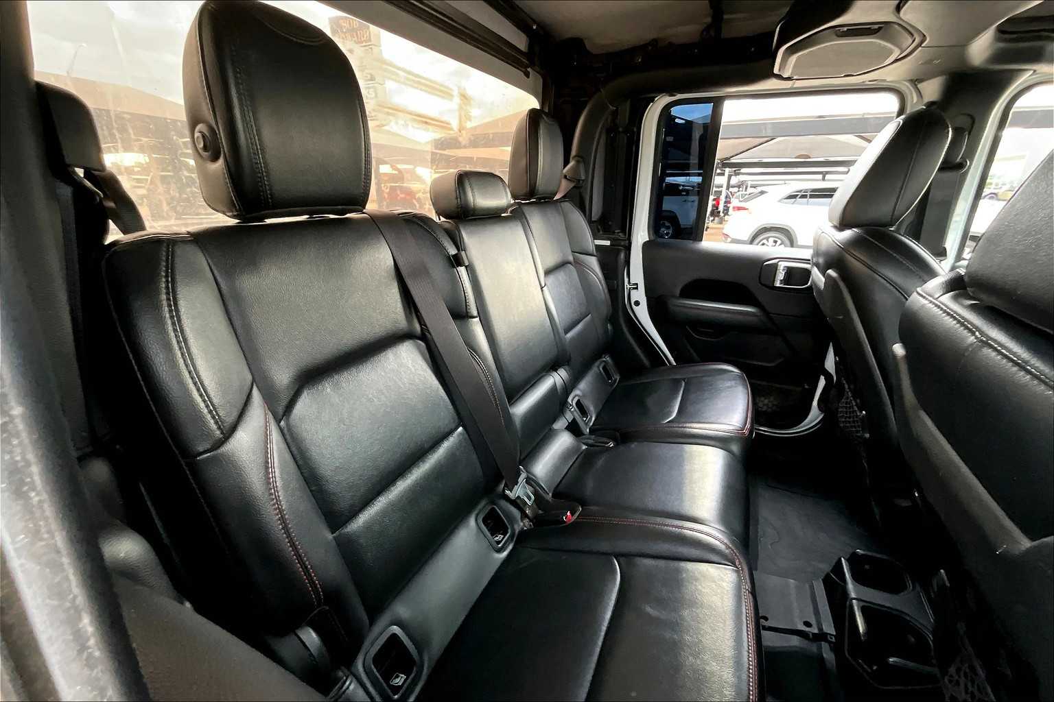 2020 Jeep Gladiator Rubicon photo 32