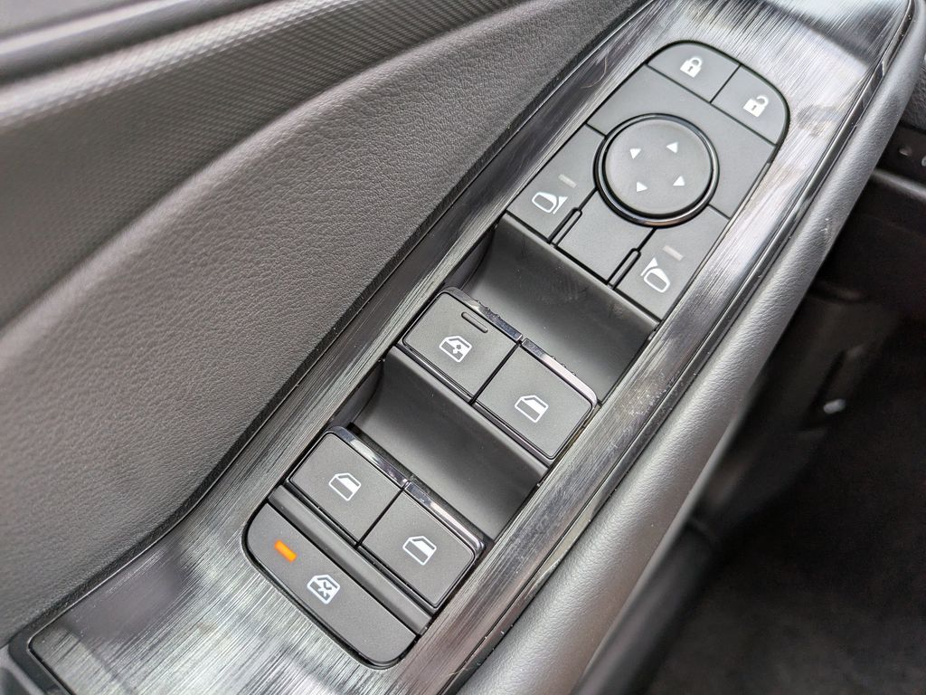 2026 Nissan Rogue S photo 18