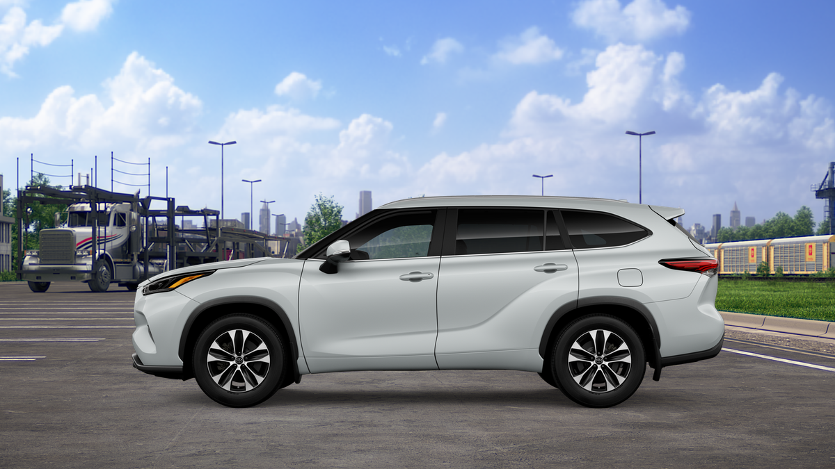 2026 Toyota Highlander XLE photo 4