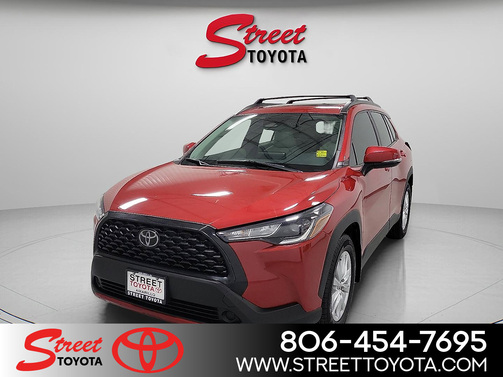 2023 Toyota Corolla Cross LE's photo