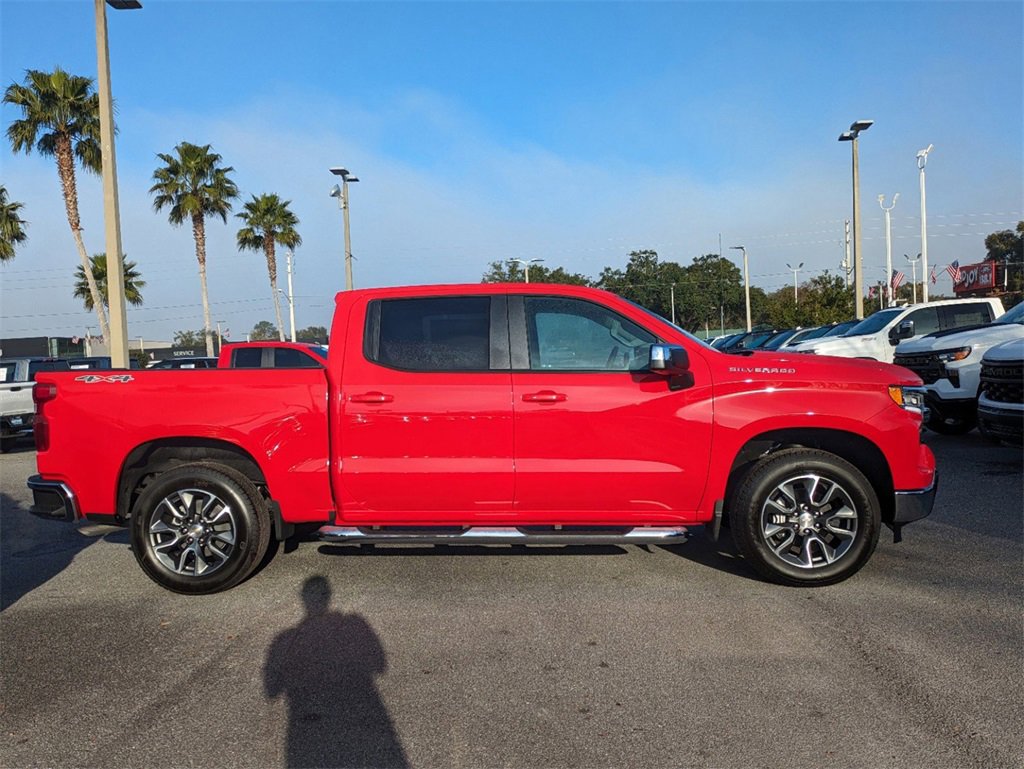 2025 Chevrolet Silverado 1500 LT photo 3