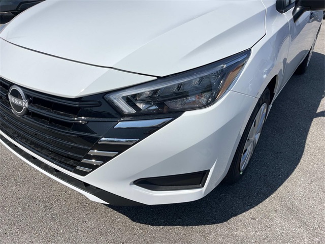 2025 Nissan Versa S photo 8