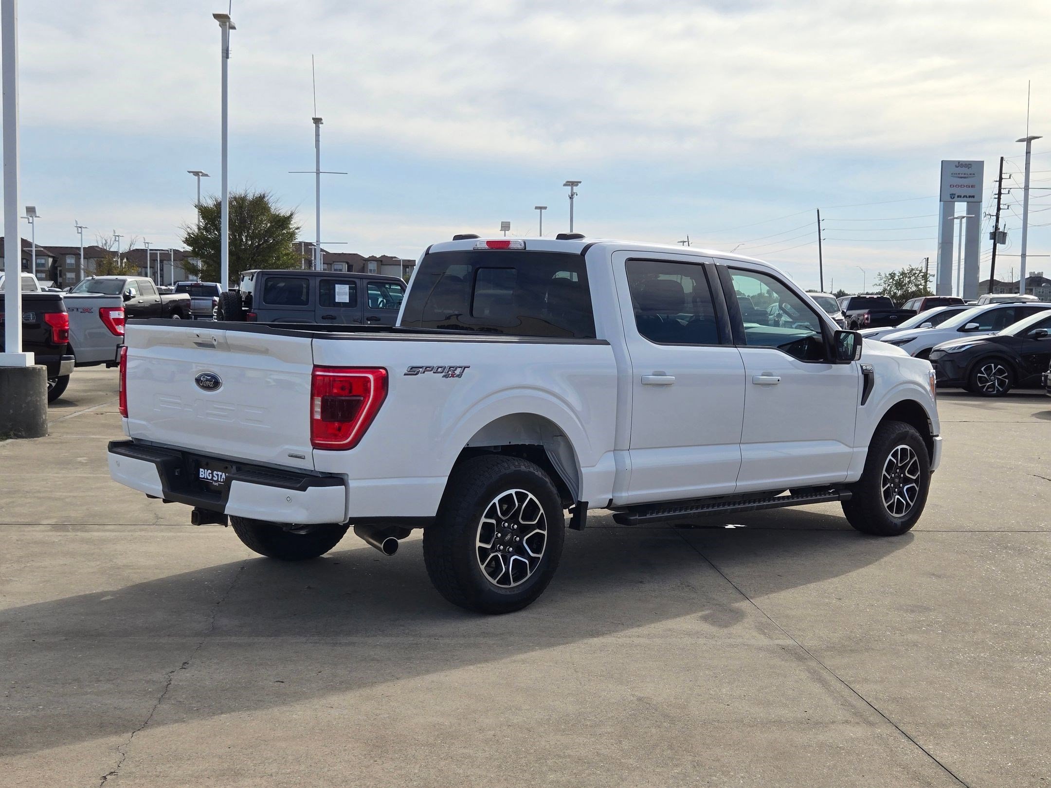 2023 Ford F-150 XLT photo 3