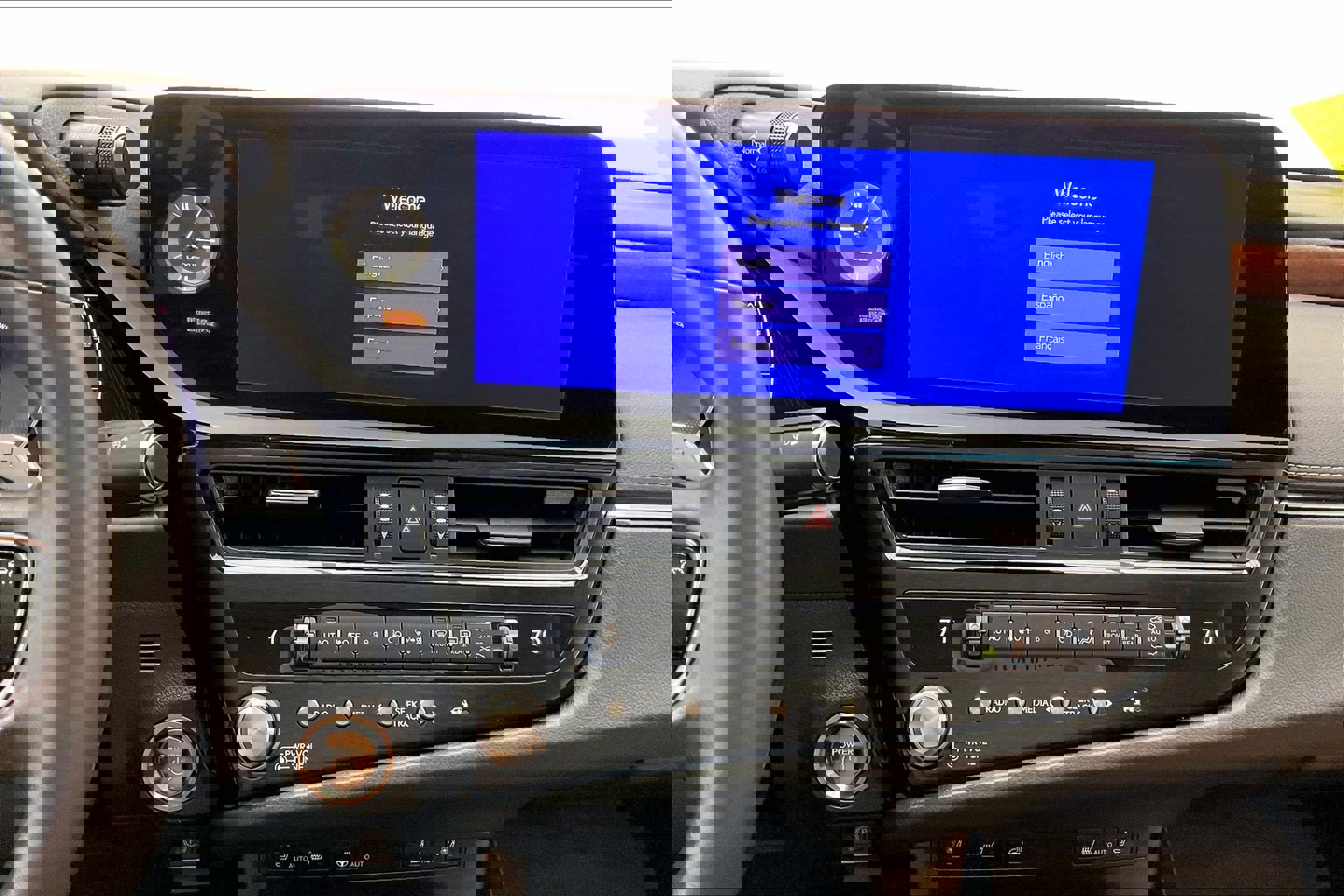 2025 Lexus ES 300h Premium photo 4