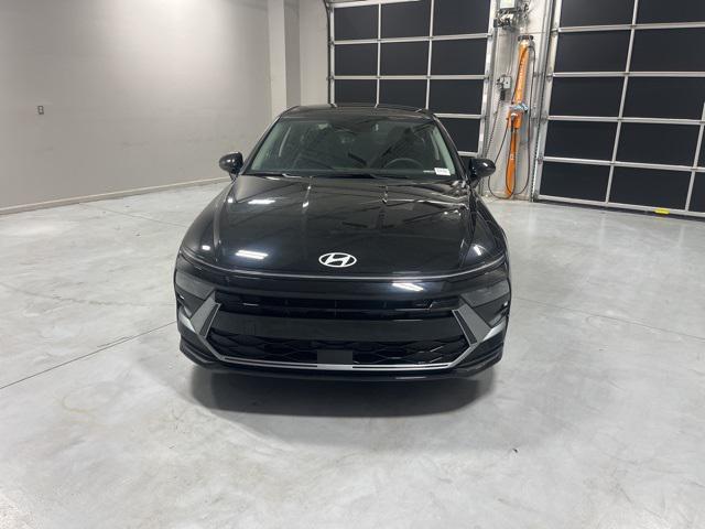 2026 Hyundai Sonata SE photo 2